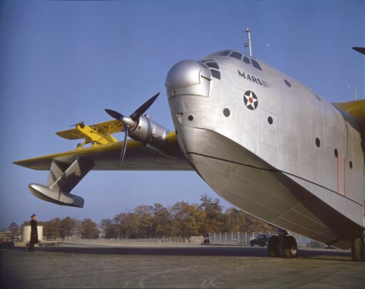 Foto di due aerei dell'epoca della Grande Guerra