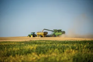 macchine agricole al lavoro